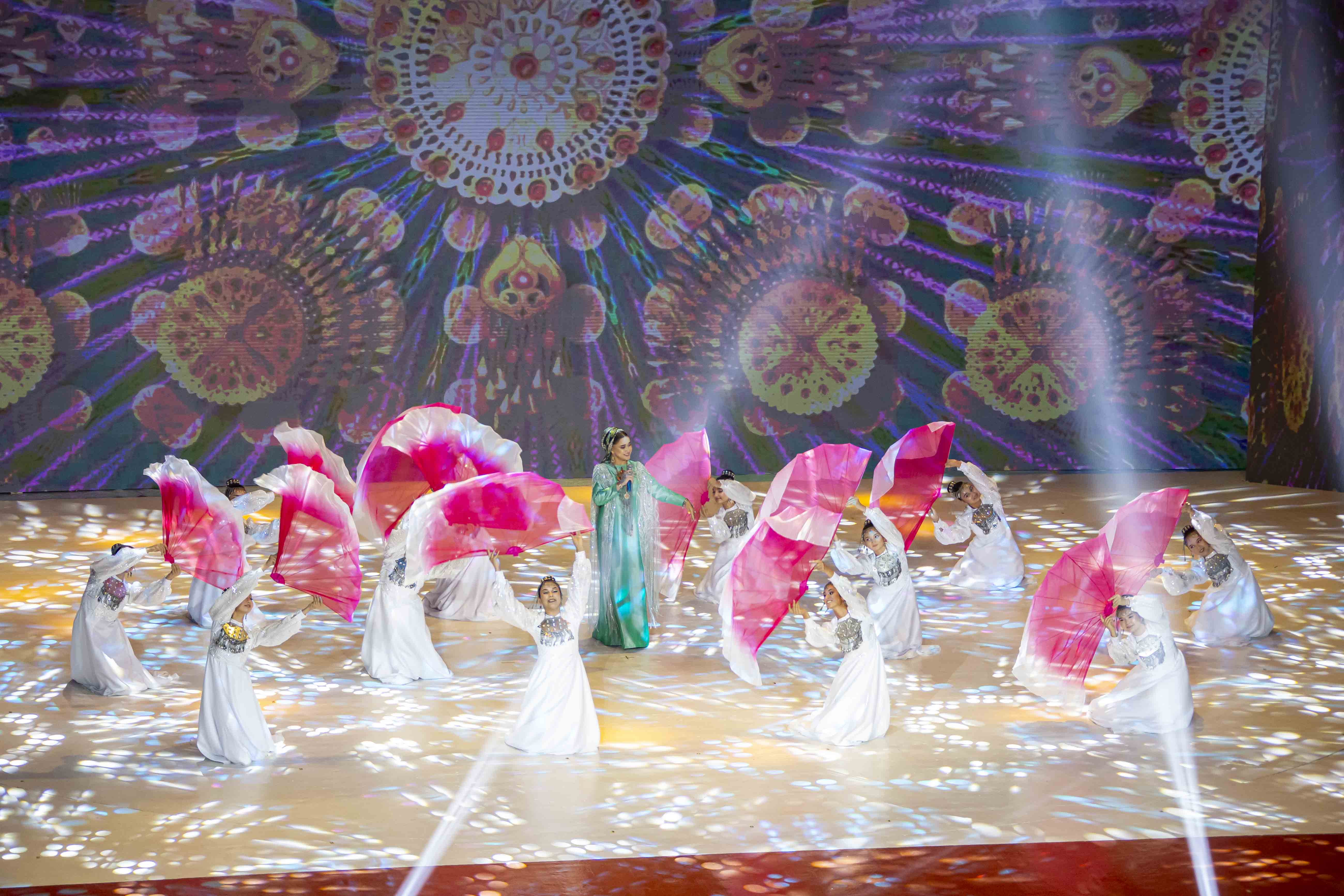 In praise of achievements of our independent fatherland