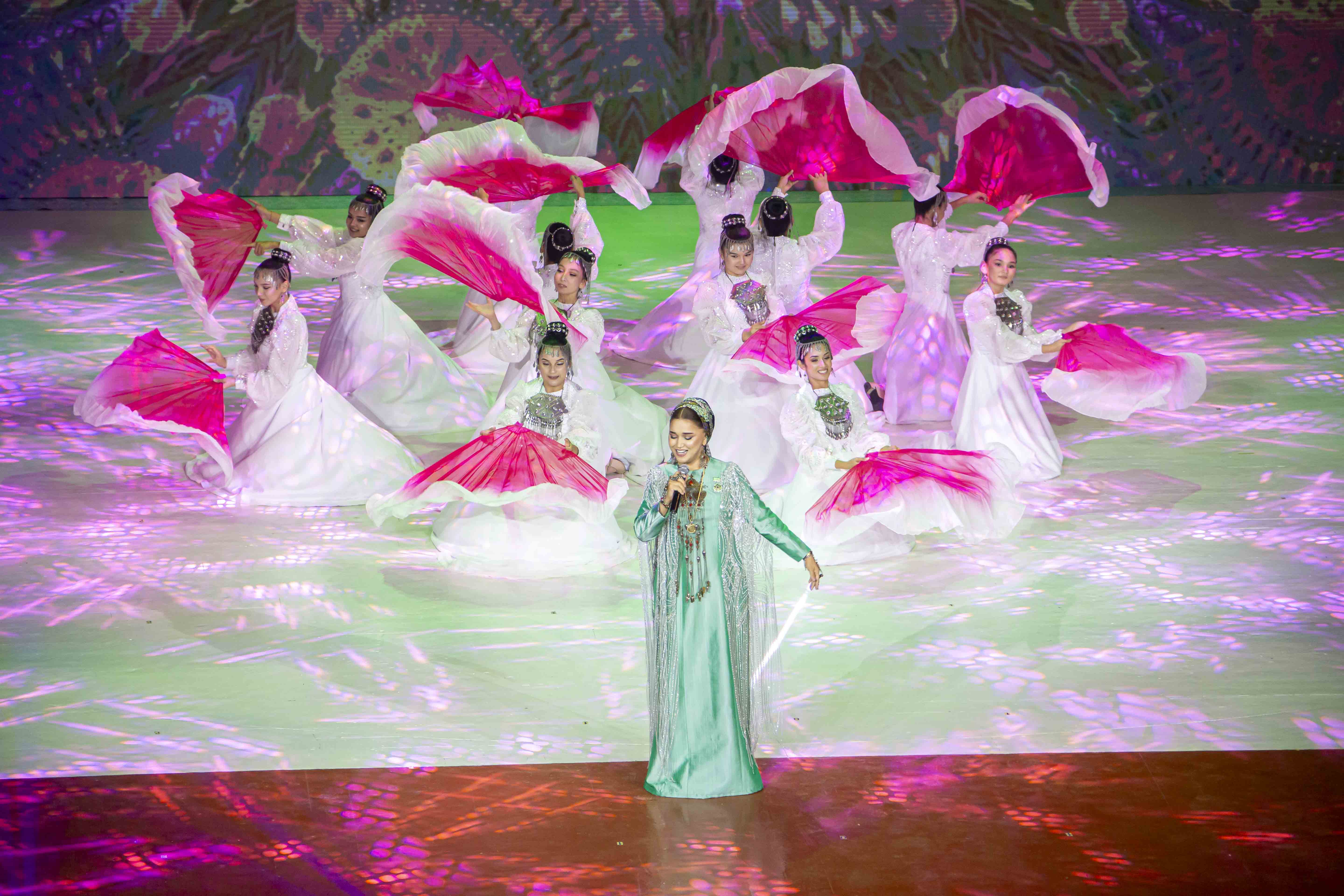 In praise of achievements of our independent fatherland