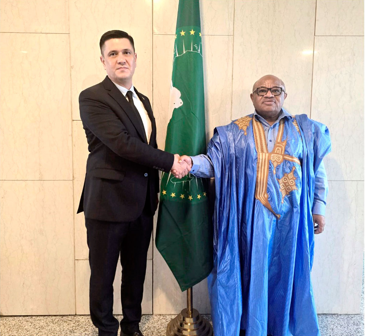 Turkmen University Hosts Meeting with Representative of Kent State University (USA)