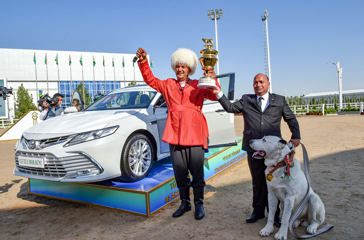 Ýurdumyzda Türkmen alabaýynyň baýramy bellenildi