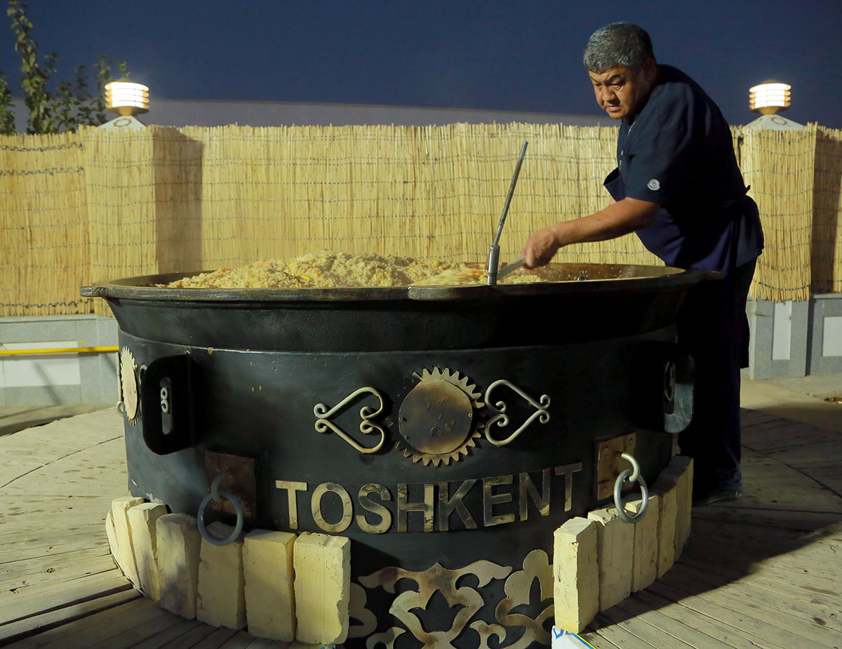 An evening of Turkmen-Uzbek friendship took place in «Tashkent» park