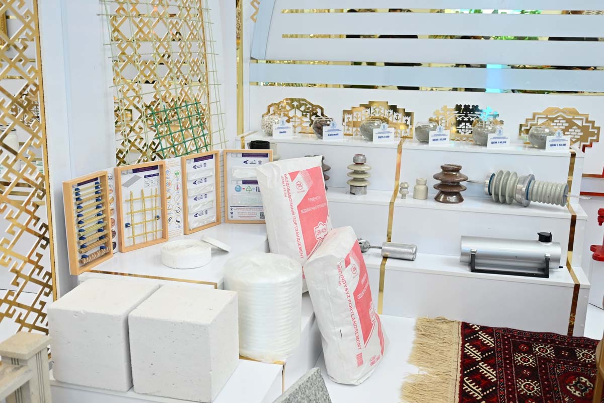 Awazada halkara forum geçirilýär