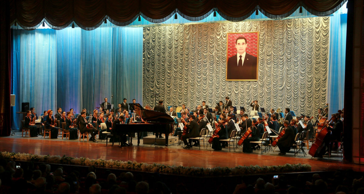 Moris Rowel: «Men saz bilen pikir edýärin»