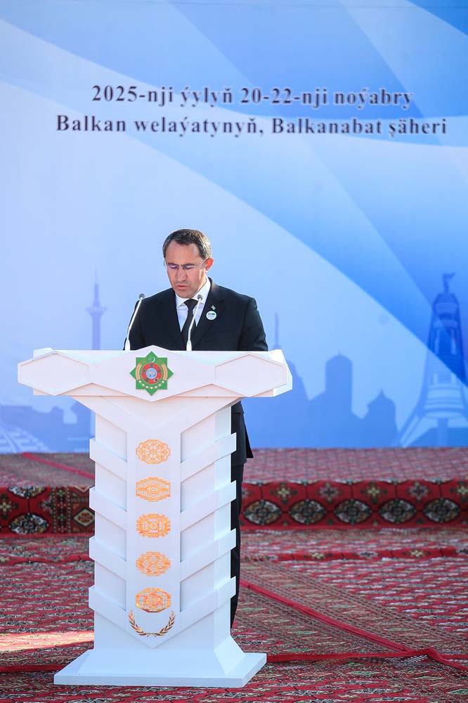 Balkan welaýatynda Eýran Yslam Respublikasynyň Gülüstan welaýatynyň eksport mümkinçilikleriniň sergisi geçirilýär