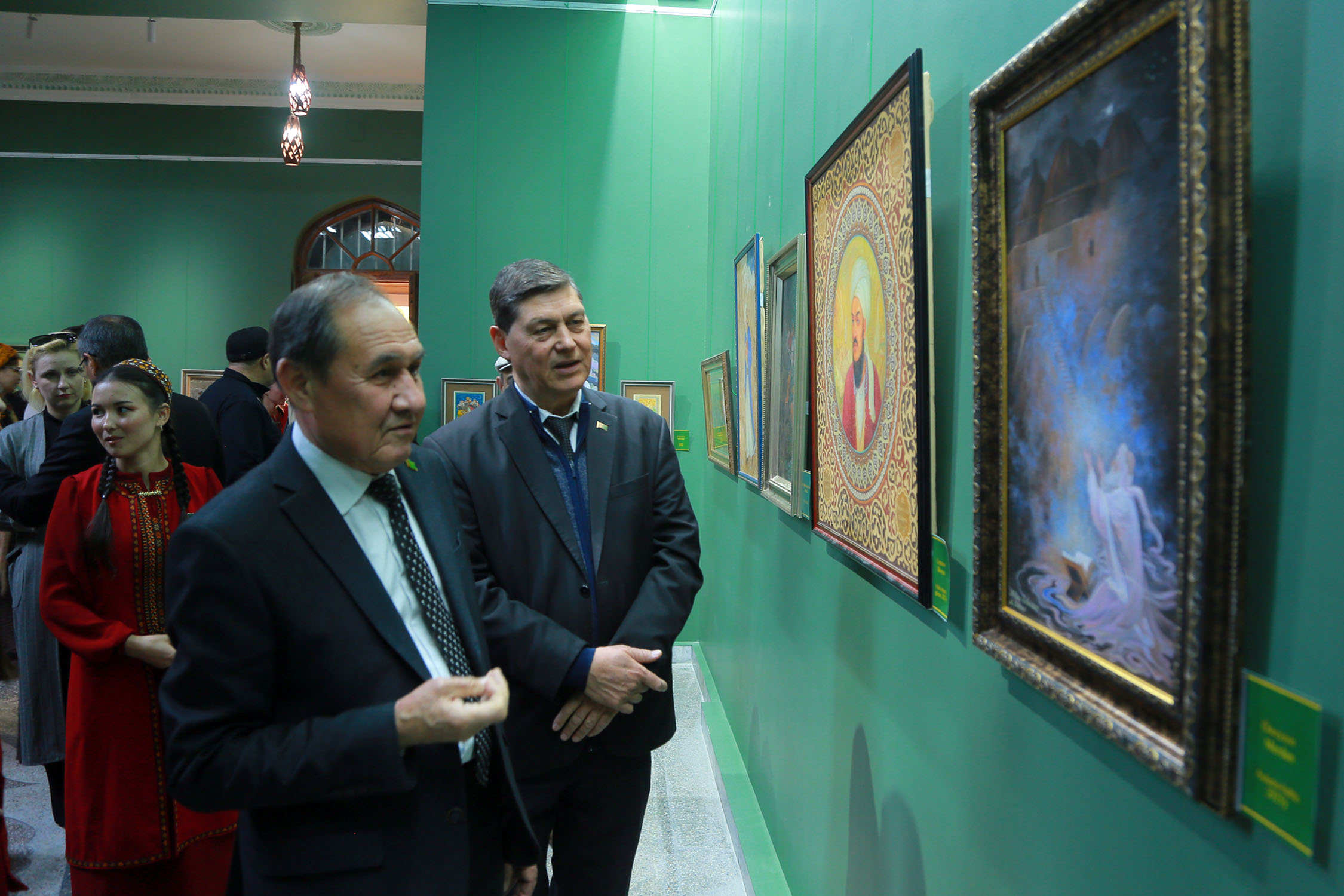 Türkmen miniatýura sungatynyň sergisi öz köpdürlüligi bilen geň galdyrýar