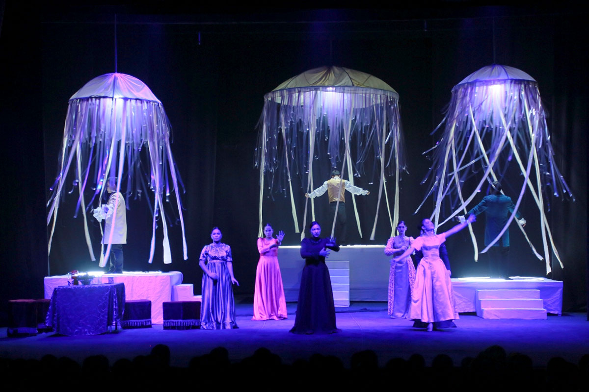 В Студенческом театре имени Молланепеса поставили спектакль по произведению Эдгара По