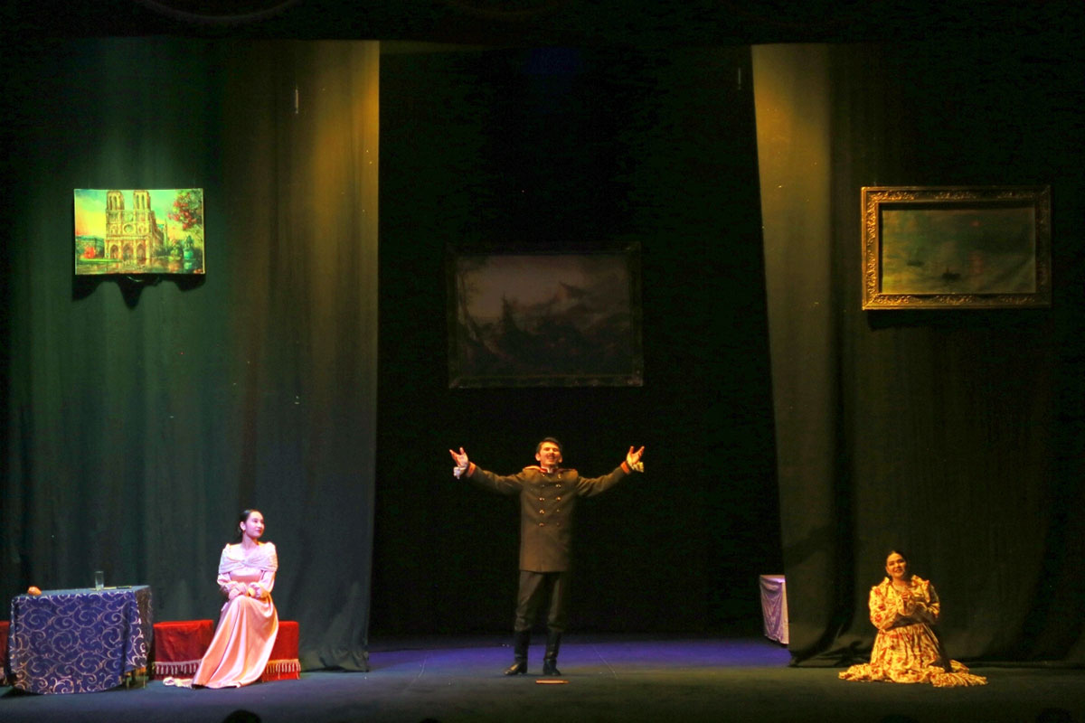 Mollanepes adyndaky talyplar teatrynda Edgar Ponuň eseri boýunça sahna oýny goýuldy