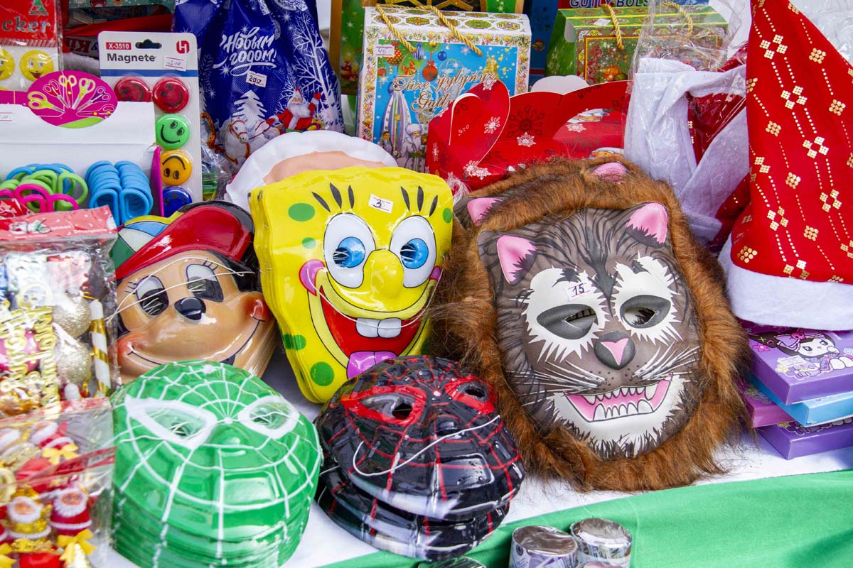 В Туркменистане стартовала праздничная торговля к предстоящим торжествам