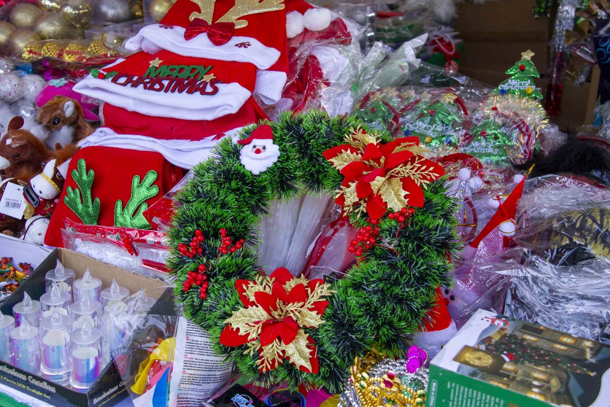 В Туркменистане стартовала праздничная торговля к предстоящим торжествам