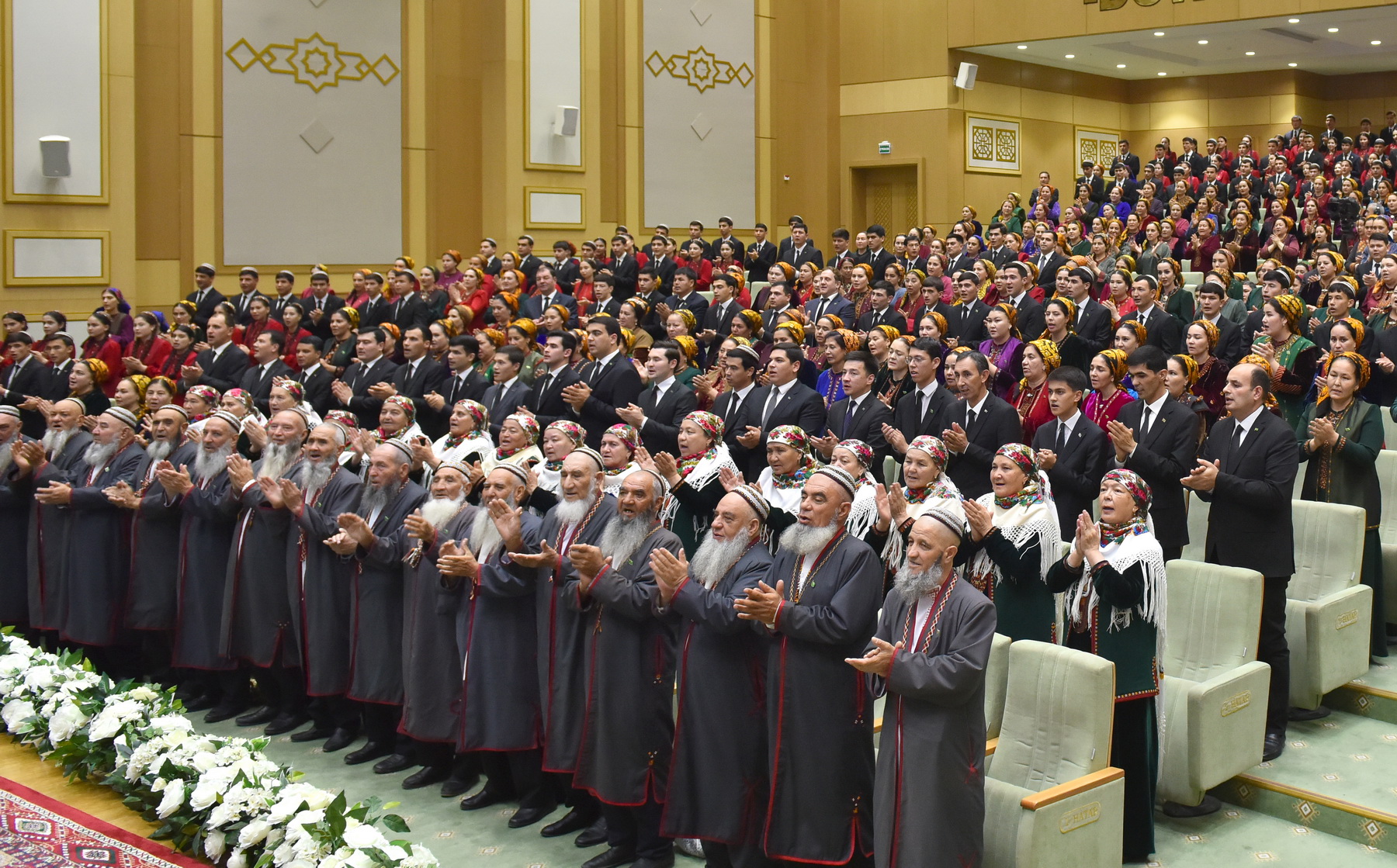 В Центре общественных организаций Ашхабада презентовали новую книгу Президента Туркменистана