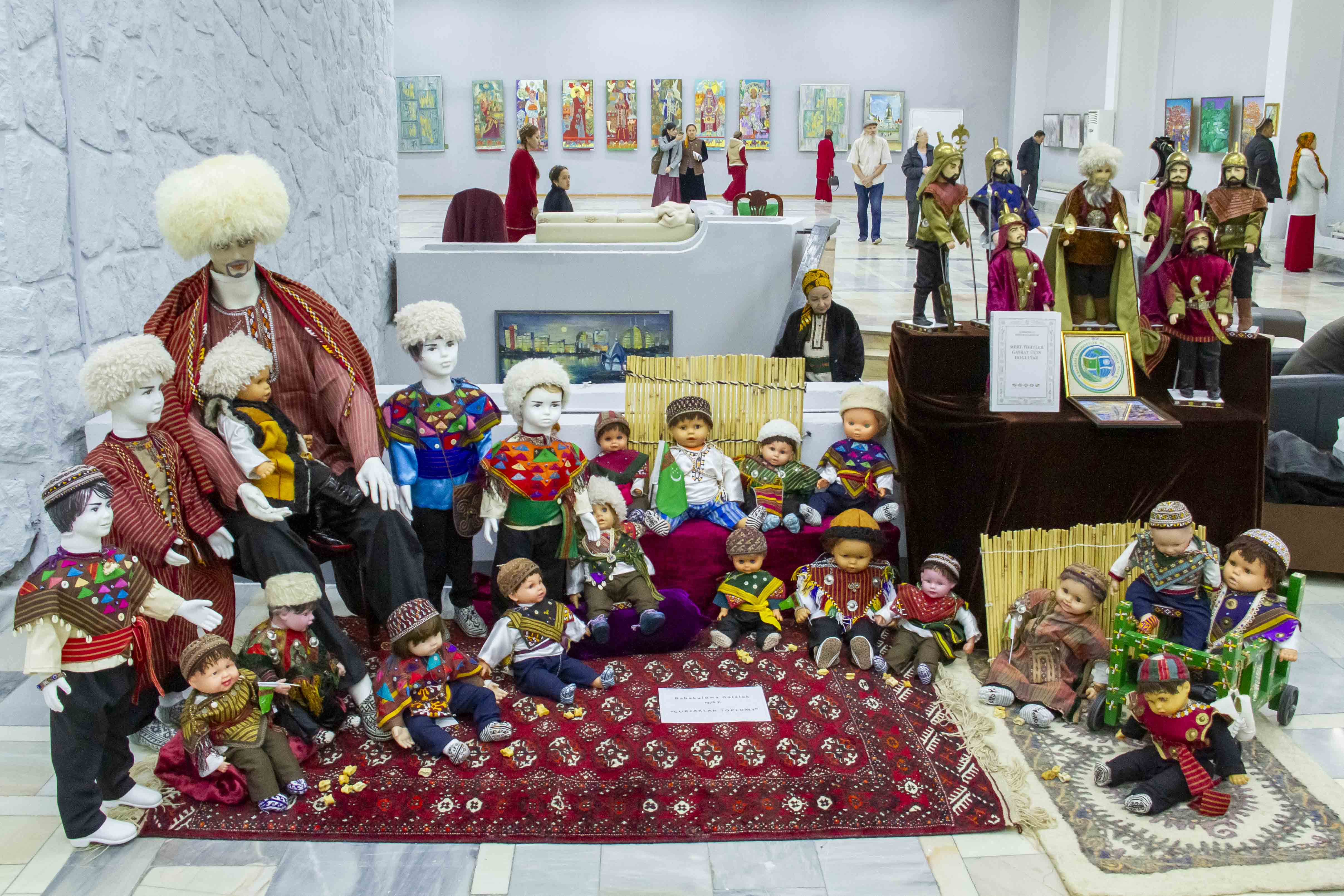 An exhibition of artists has opened – towards the neutrality of the country