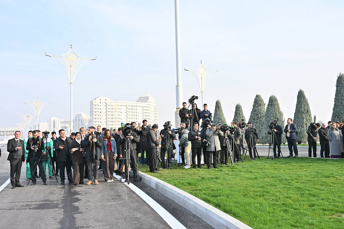 Aşgabat — ählumumy dialogyň merkezi: Ýokary derejeli halkara forum dünýä metbugatynyň sahypalarynda