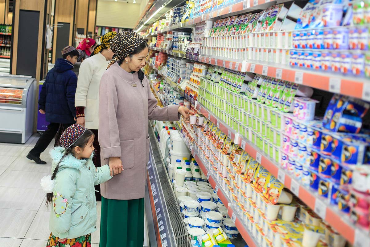 Festive trade as a reflection of abundance and prosperity