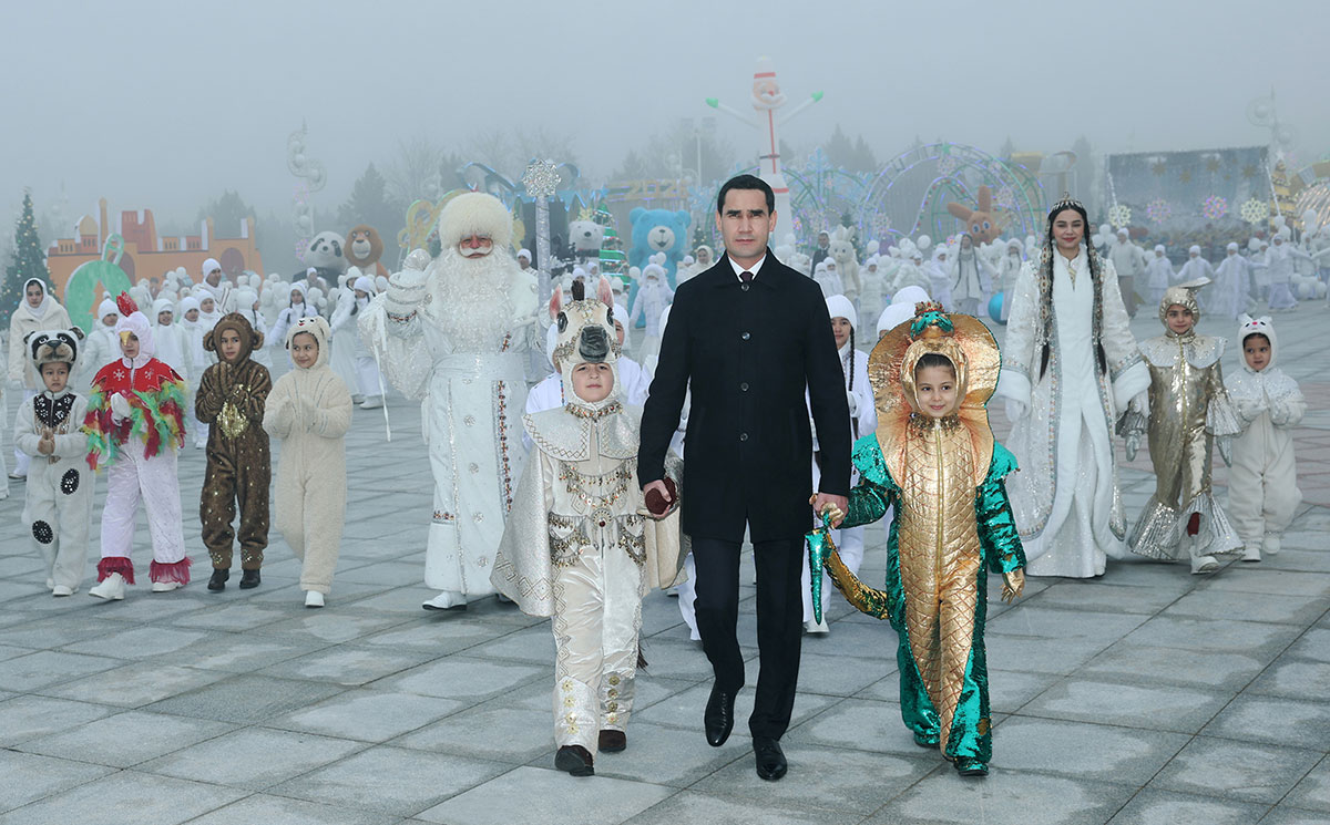 President Serdar Berdimuhamedov took part in New Year celebrations