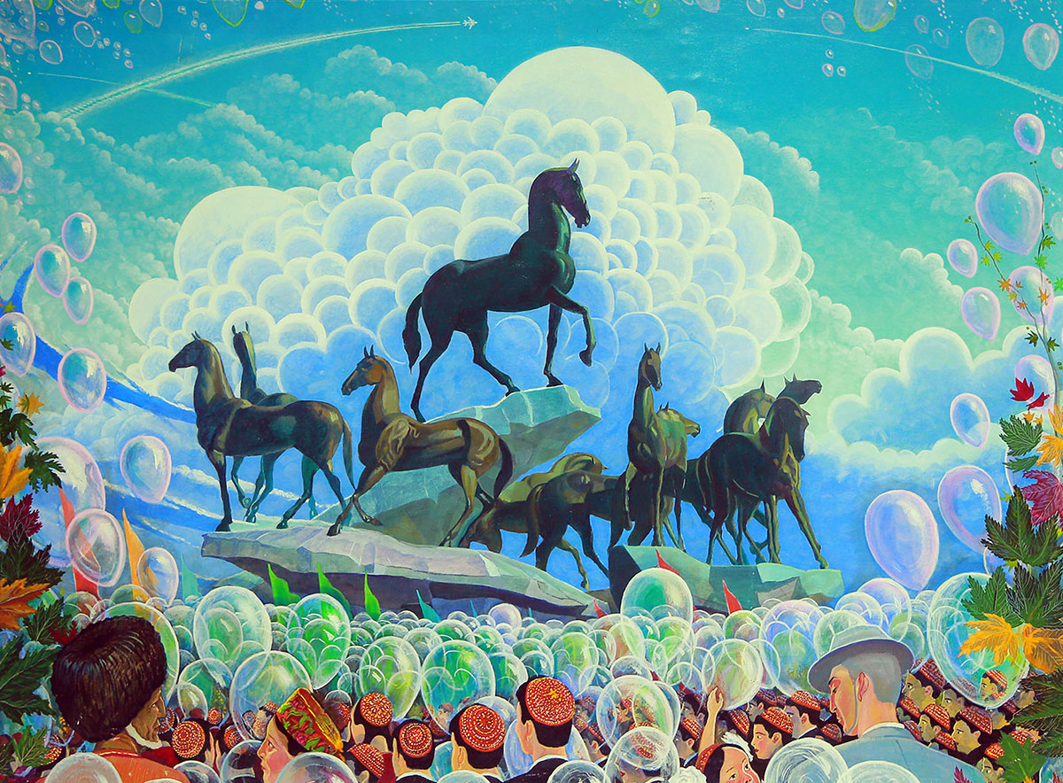 Два независимых взгляда на красоту ахалтекинского скакуна