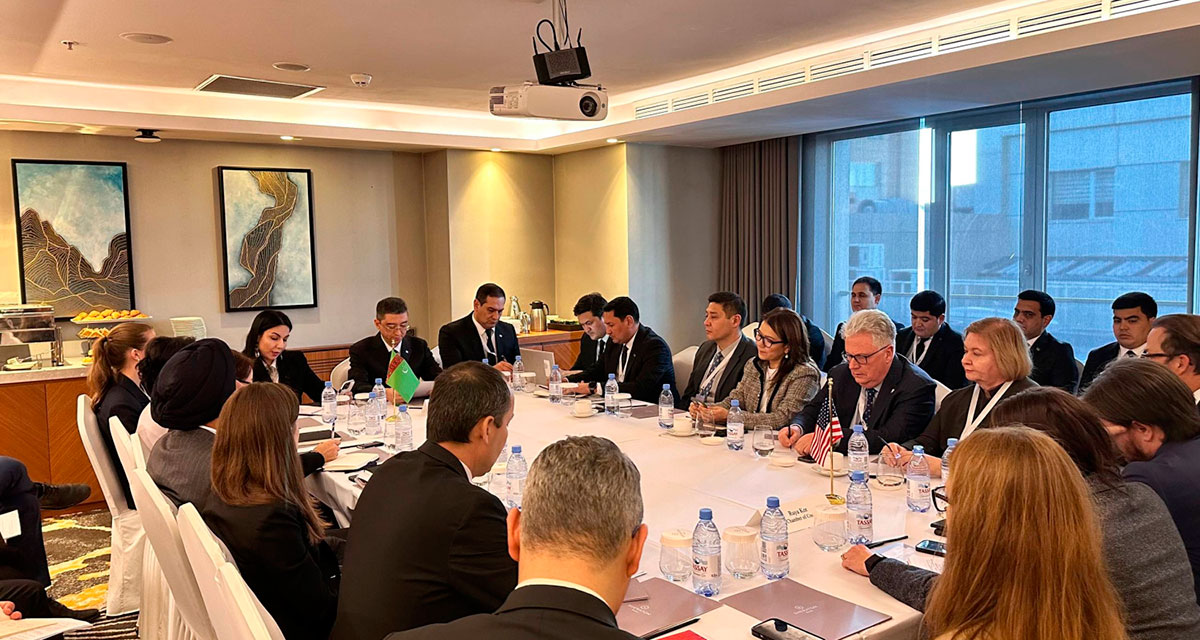 Türkmen wekiliýeti Bişkekde geçirilen ikinji B5+1 işewürlik forumyna gatnaşdy