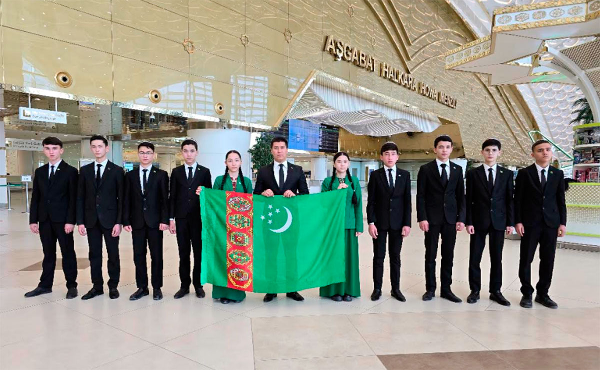 Юные робототехники Туркменистана отправились в Астану: цель – мировой финал в США