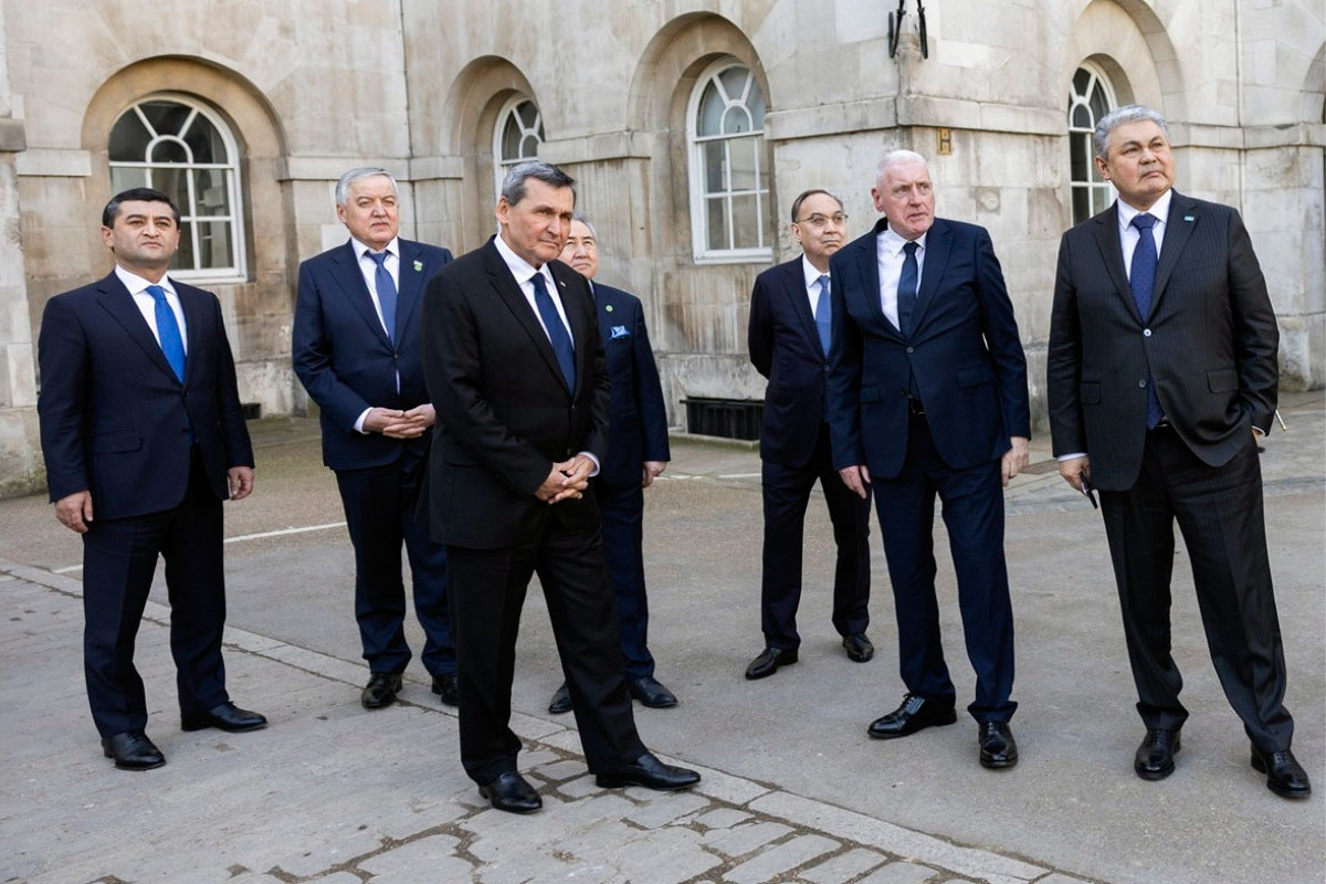 Beýik Britaniýanyň Döwlet goranmak ministri bilen duşuşyk geçirildi