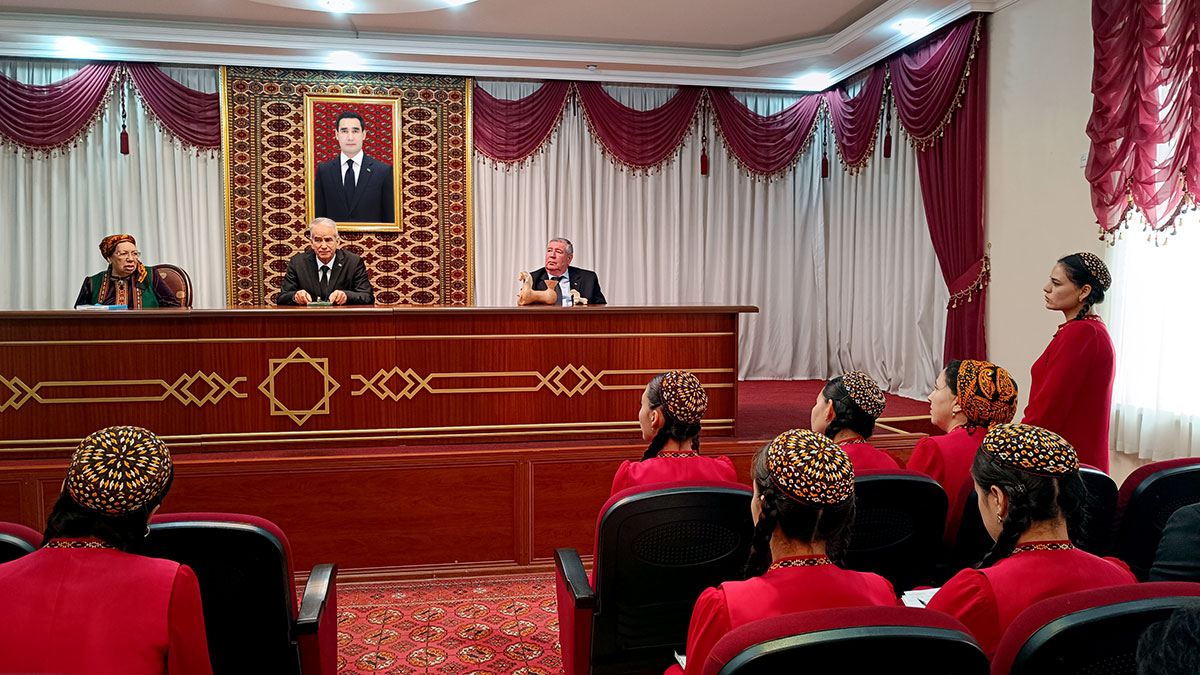 В Туркменистане сохраняются традиции наставничества