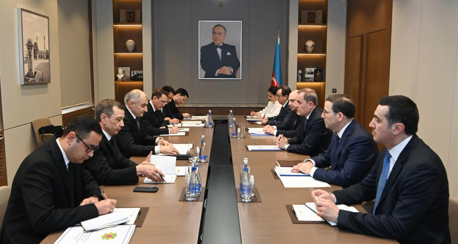 Встреча заместителя министра иностранных дел Туркменистана с Министром иностранных дел Азербайджана