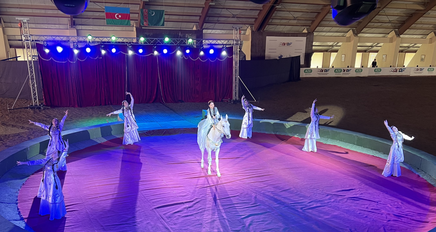 Türkmen atçylyk sungaty Bakuda uly üstünlik gazandy