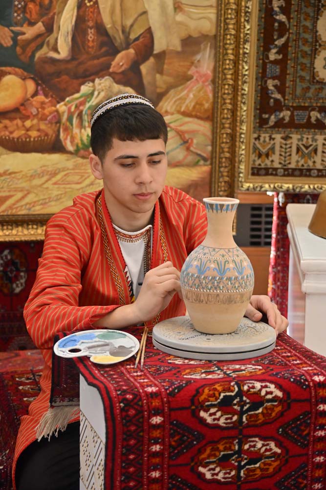 Mukamlar köşgündäki baýramçylyk konserti