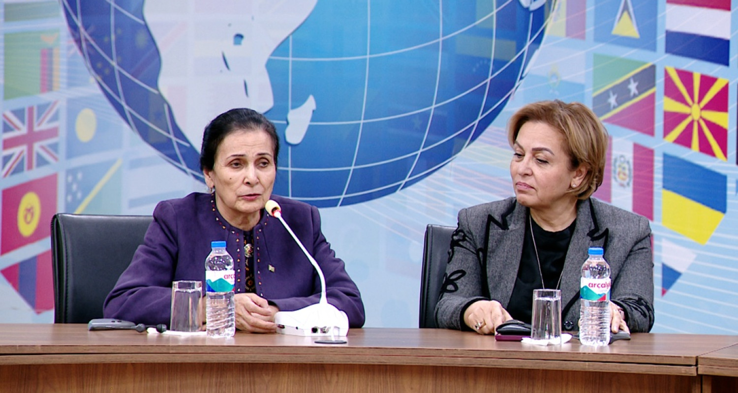 «Zenan diplomatlaryň jemgyýetdäki orny we olaryň ýeten sepgitleri» atly interaktiw dialog geçirildi