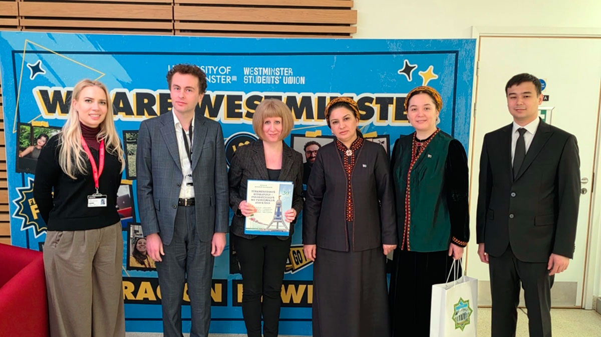 Туркменский и британский вузы обсудили запуск программ двойных дипломов