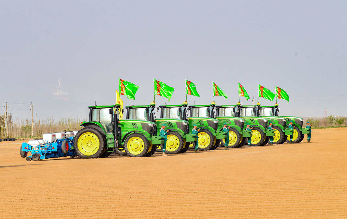 В Туркменистане дан старт севу хлопчатника
