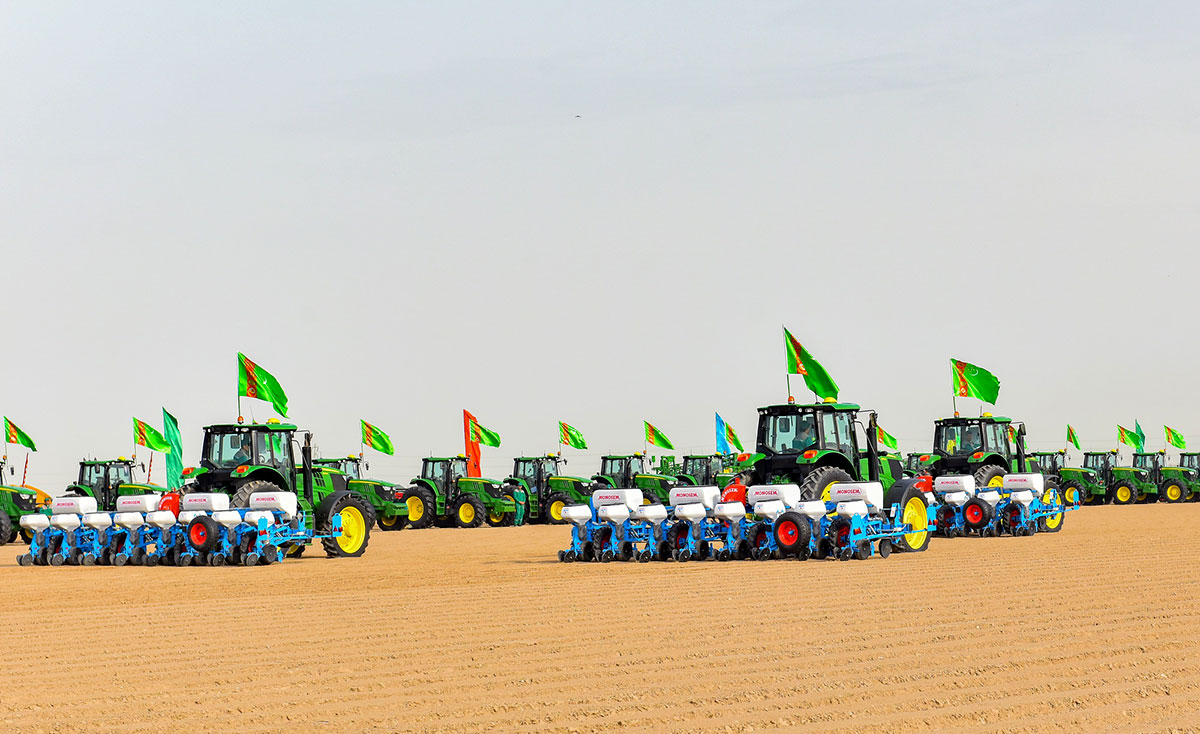 В Туркменистане дан старт севу хлопчатника