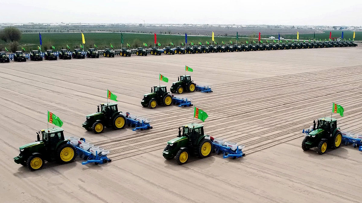 В Туркменистане дан старт севу хлопчатника