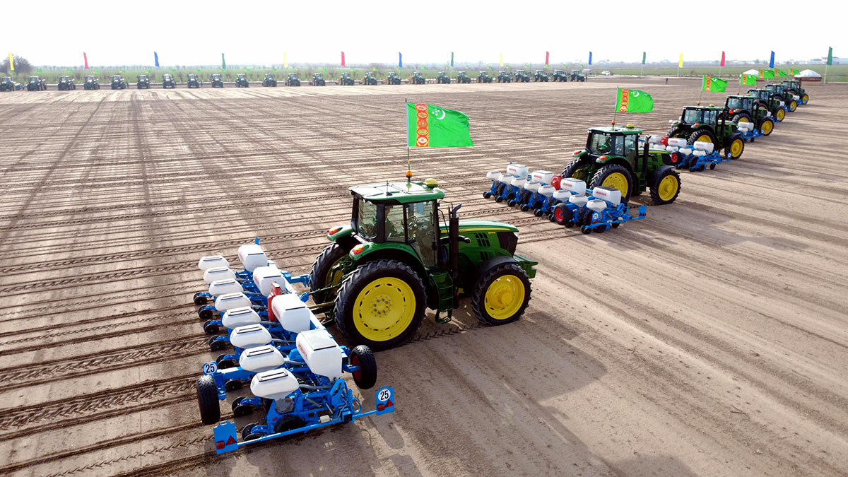 В Туркменистане дан старт севу хлопчатника