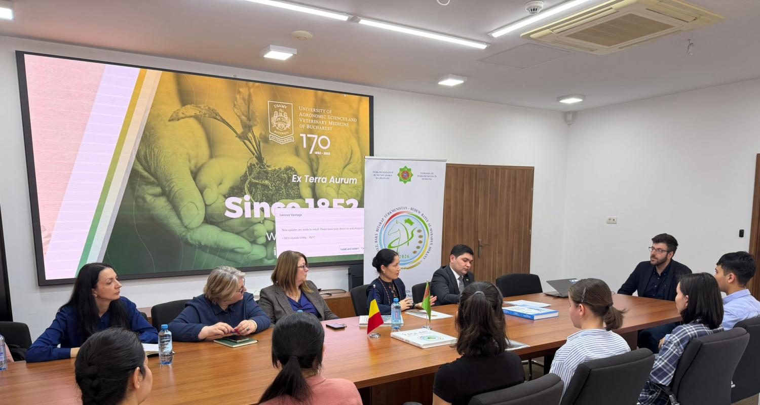 Buharestde Türkmenistanyň şanly senelerine we wakalaryna bagyşlanan tegelek stol geçirildi