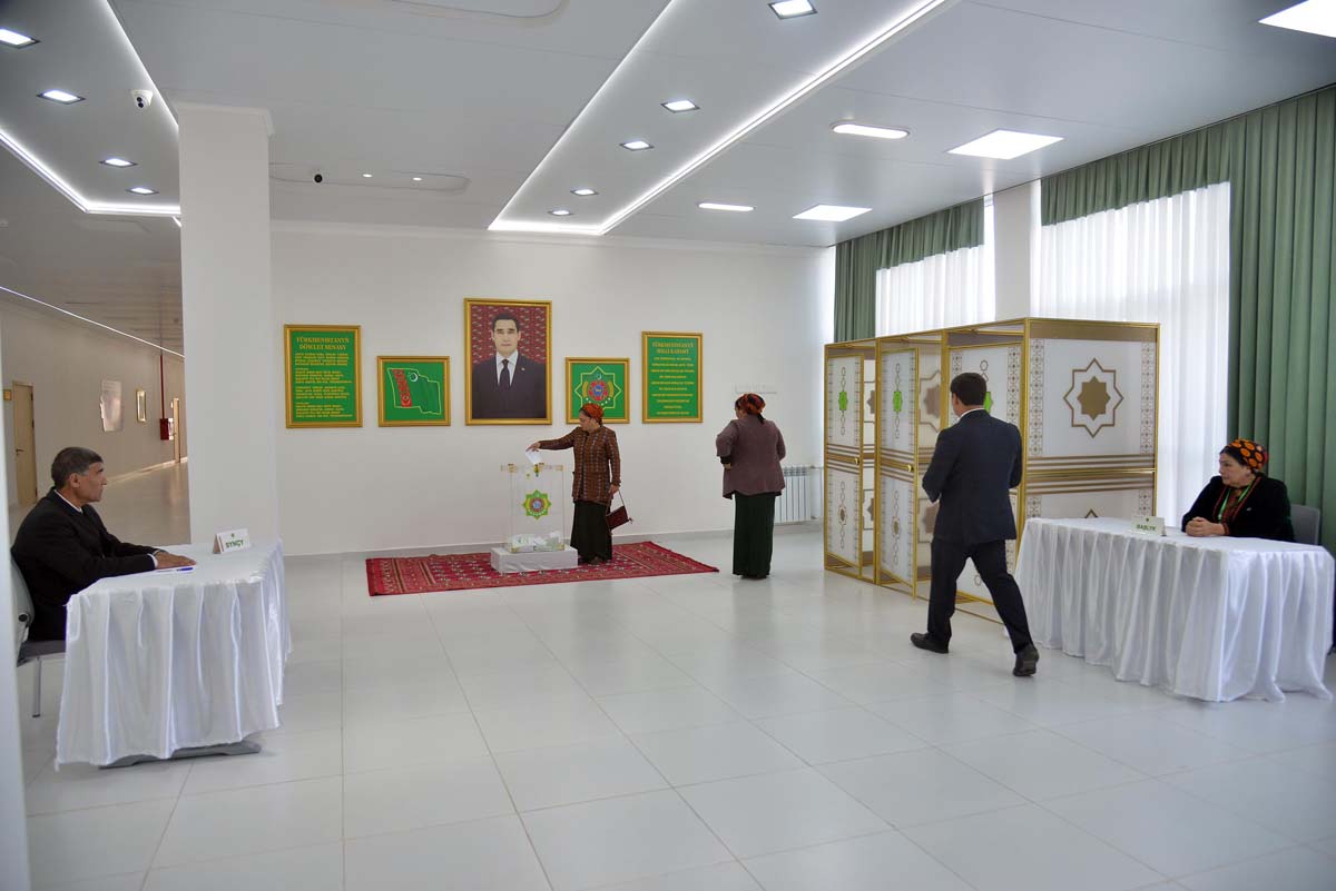 Demokratiýa we aýanlyk — Türkmenistanyň saýlaw ulgamynyň binýatlyk esaslary