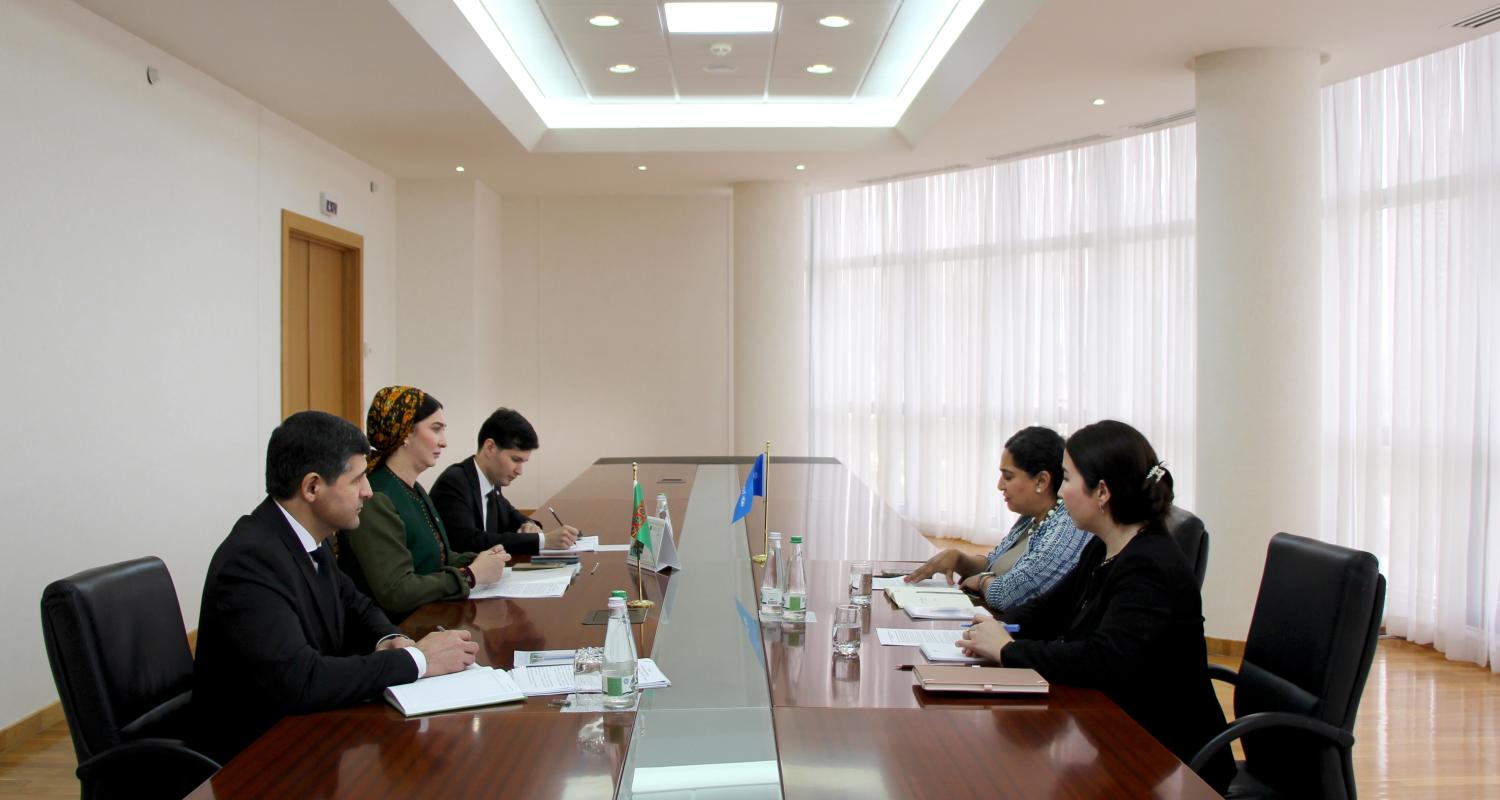 Türkmenistan bilen ÝUNISEF hyzmatdaşlygyň möhüm ugurlaryny ara alyp maslahatlaşdylar