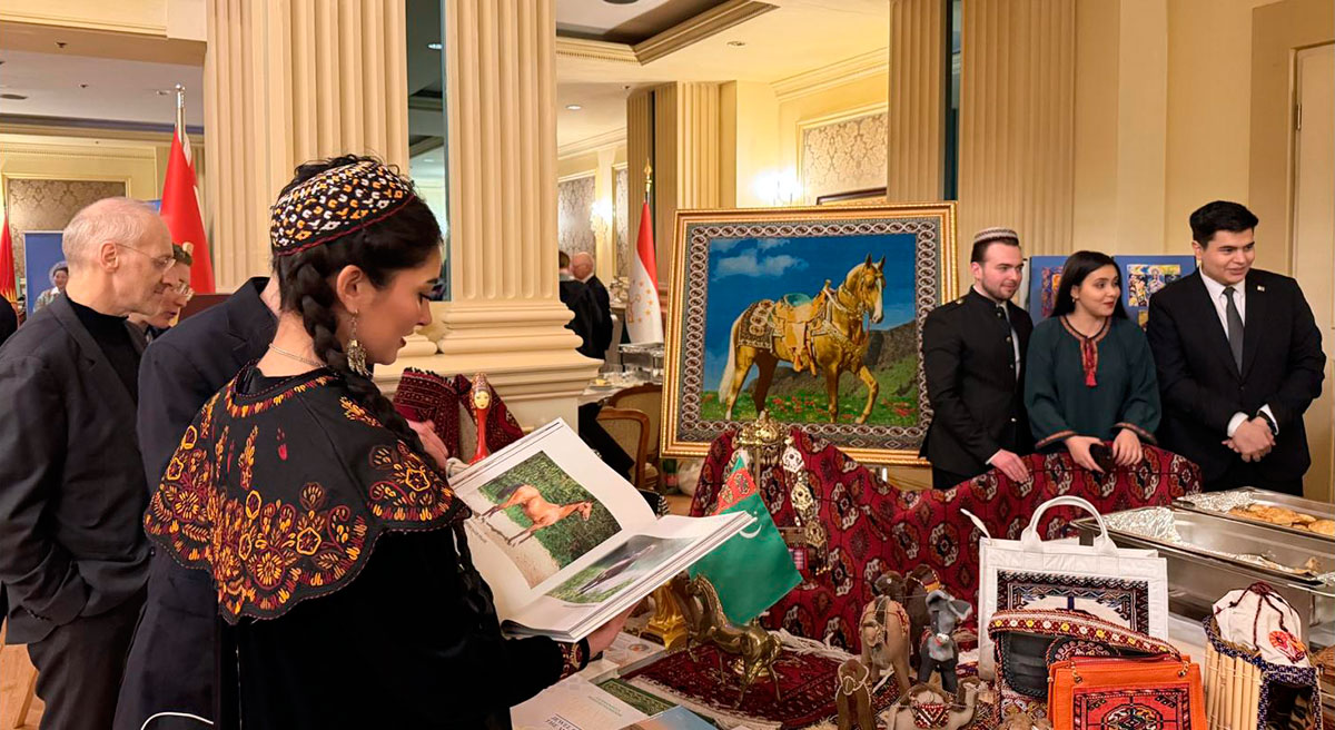 В Вене презентован девиз 2026 года «Независимый,постоянно Нейтральный Туркменистан – Родина целеустремленных крылатых скакунов»