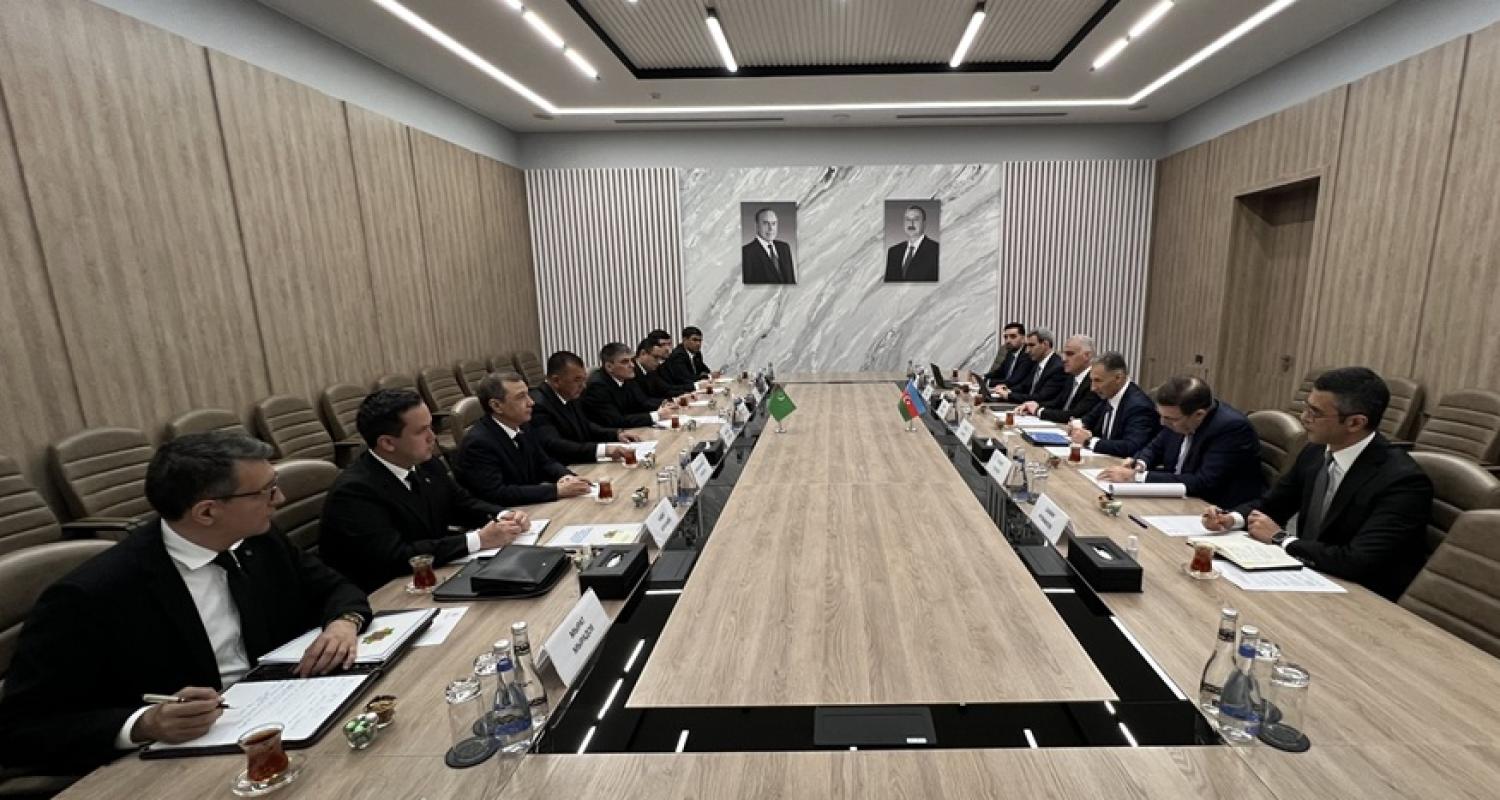 Prospects for bilateral cooperation in the transport, logistics, trade-economic spheres were discussed in Baku