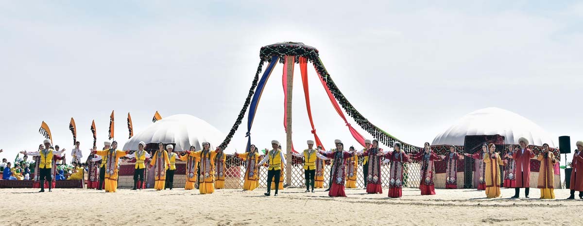 Türkmenistanyň Prezidenti Serdar Berdimuhamedow ýokary tizlikli awtomobil ýolunyň jemleýji tapgyrynyň açylyş dabarasyna gatnaşdy