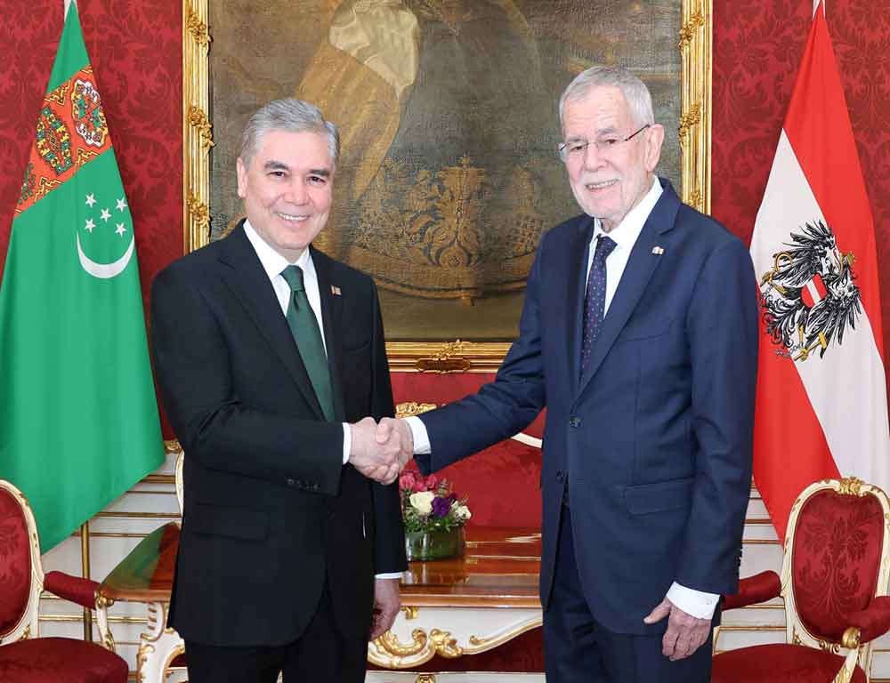 Gahryman Arkadagymyz Awstriýa Respublikasynyň Federal Prezidenti bilen duşuşdy