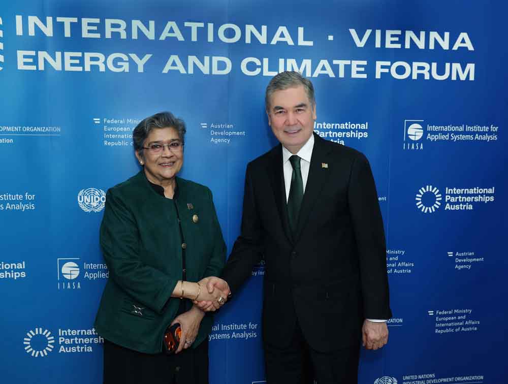 Gahryman Arkadagymyz Birleşen Milletler Guramasynyň Baş sekretarynyň orunbasary bilen duşuşdy