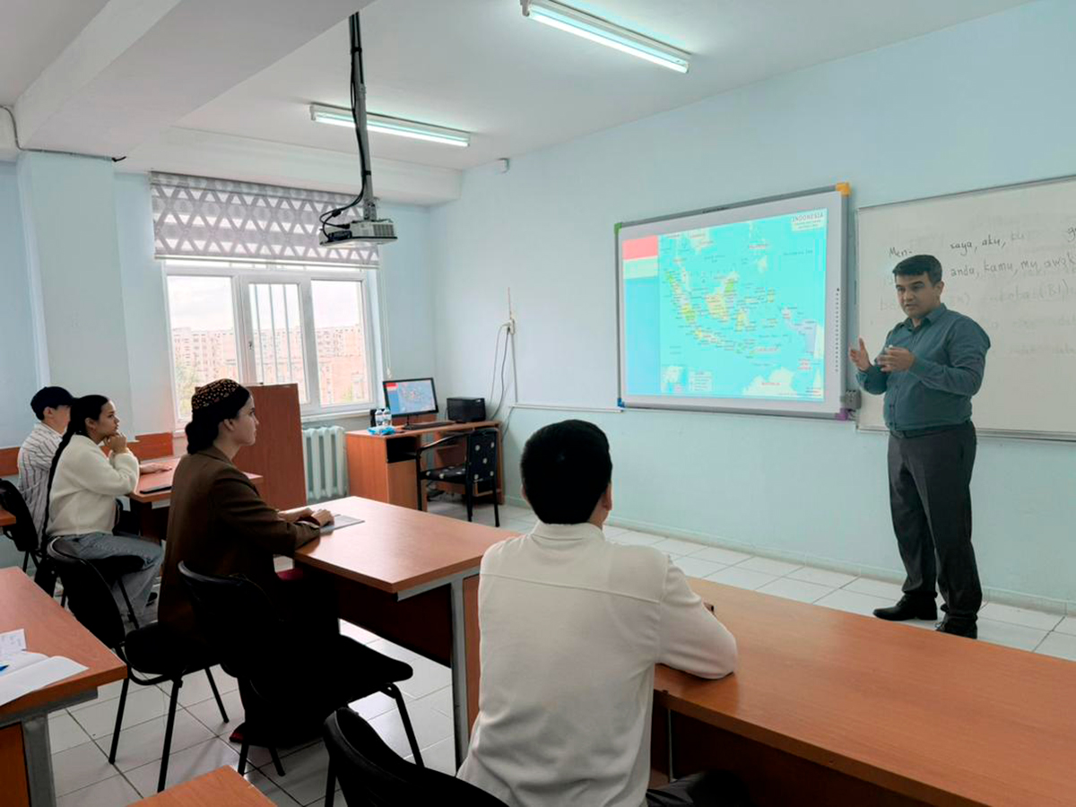 Языковой центр «Diller Dünýäsi» приглашает в новый кружок «Bahasa Club»