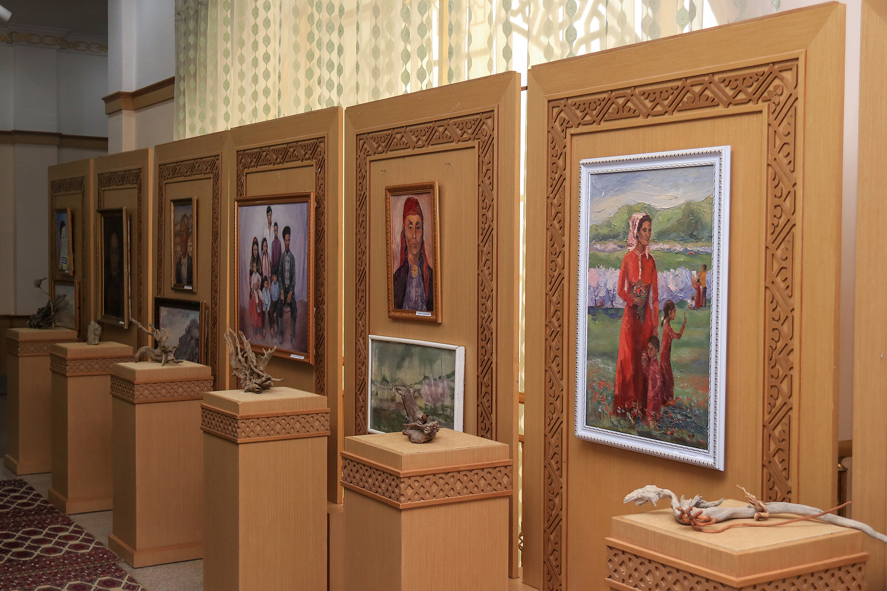 В Балканском велаяте организована выставка работ мастера-живописца Амангельды Хыдырова