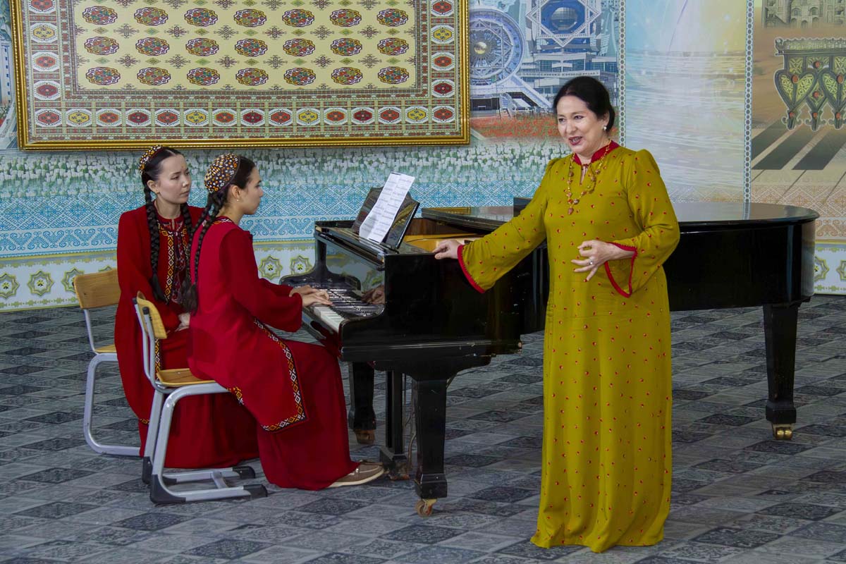 A chamber concert of classical music took place in Ashgabat