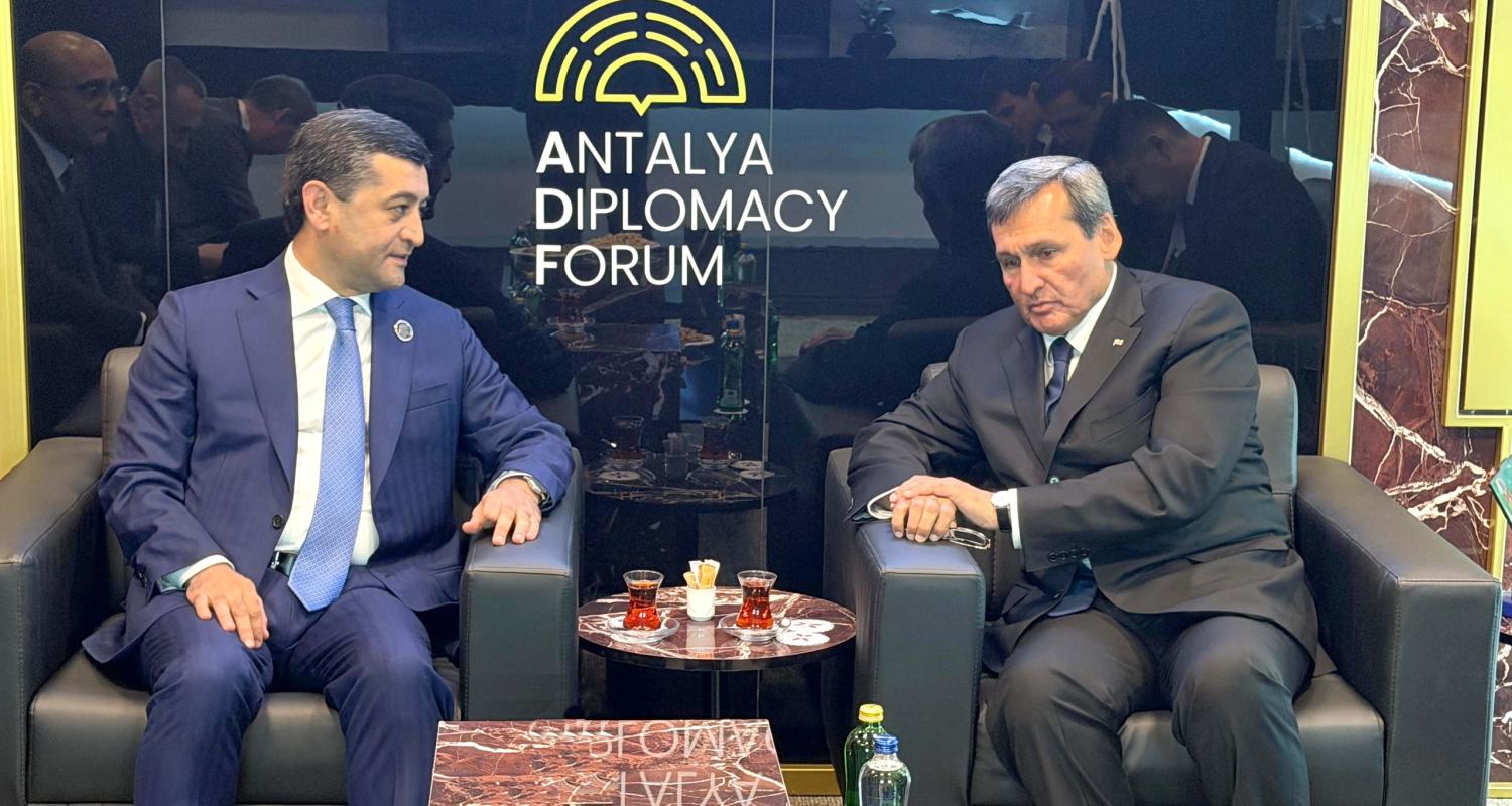 Рассмотрены ключевые аспекты туркмено-узбекских связей