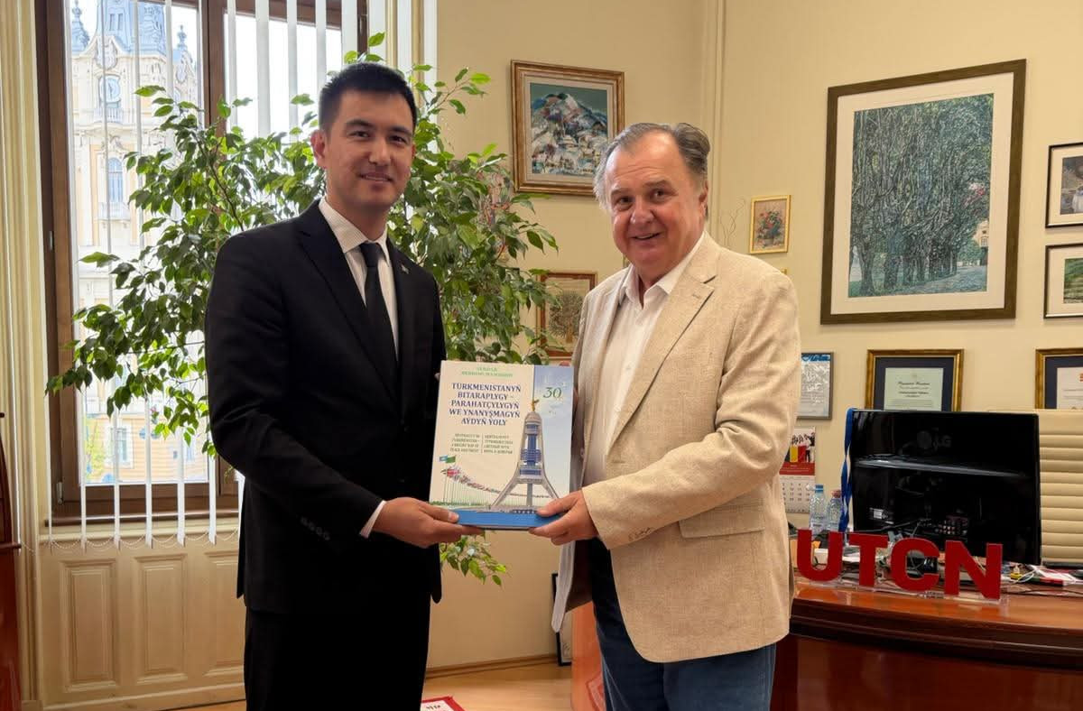 Преподаватели Института телекоммуникаций и информатики Туркменистана проходят стажировку в Румынии