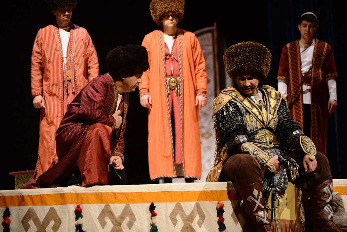 «Как может туркмен прожить без своего коня?!»