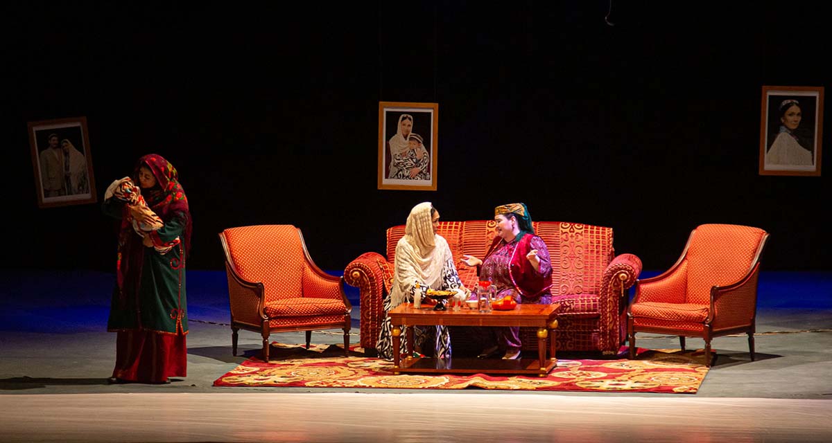 Белый конь вернул матери потерянного сына