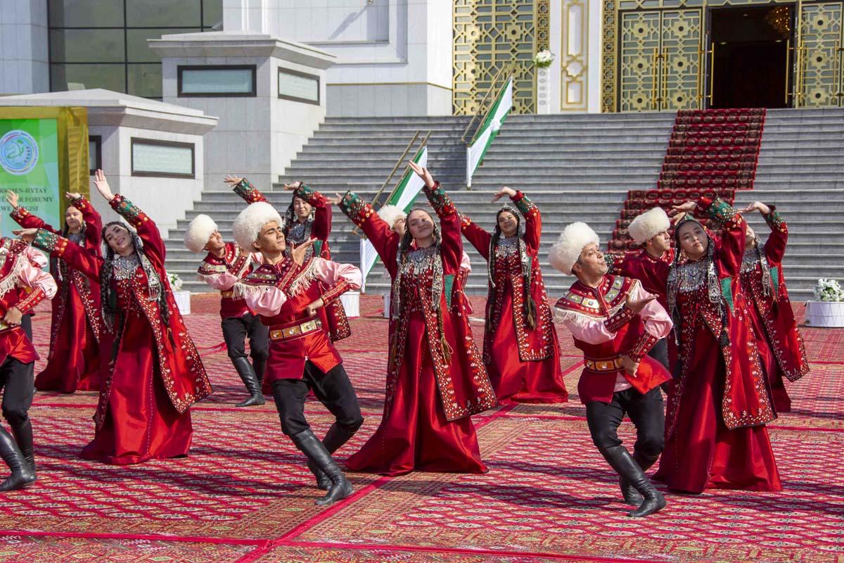 The Turkmen-Chinese business forum and exhibition held in the capital