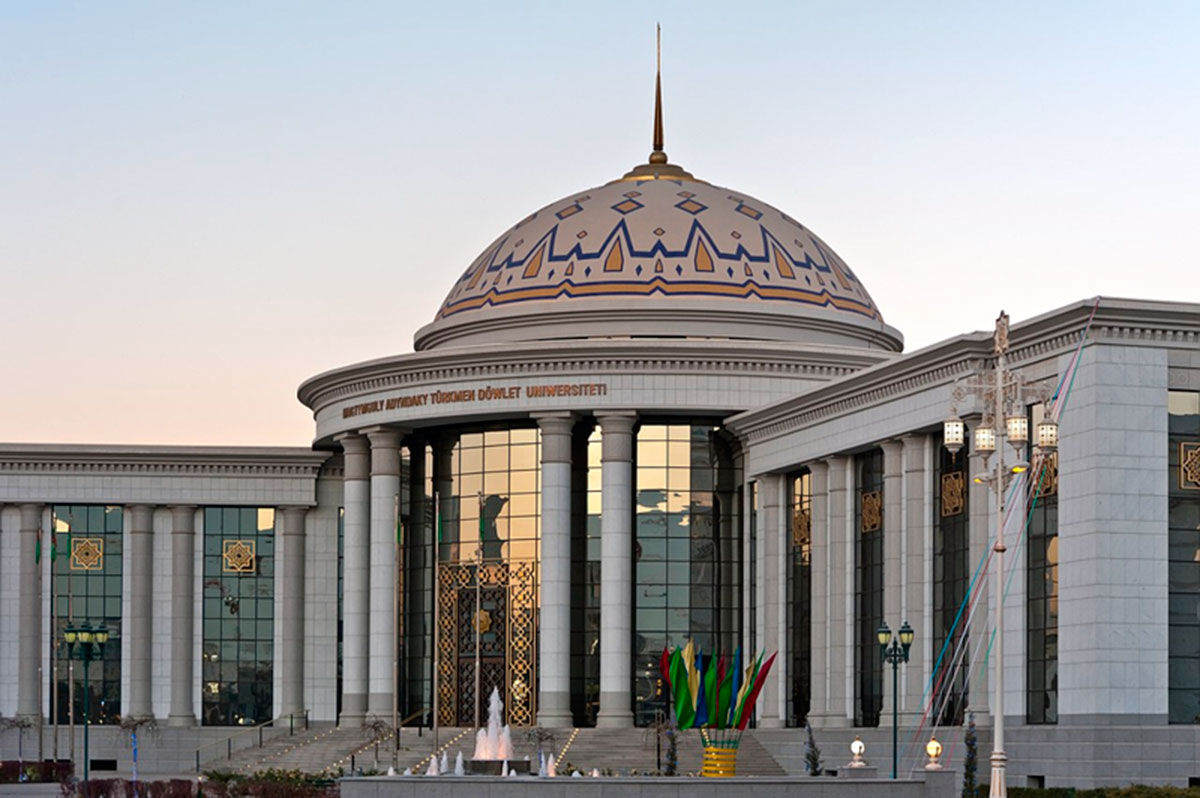 A Turkmen student became the winner of the international Russian language Olympiad «Homo dicens»