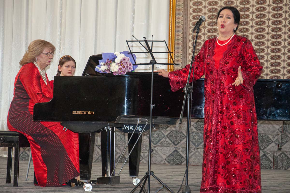 The Turkmen National Conservatory Celebrated Victory Day with a Festive Concert